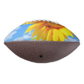 Geel Zonnebloem en Bijen op Blue Sky Football (Gedraaid 270)