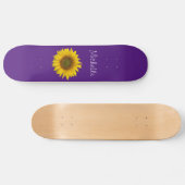 Geel zonnebloempje Monogram Cute Paars Persoonlijk Skateboard (Horizontaal)
