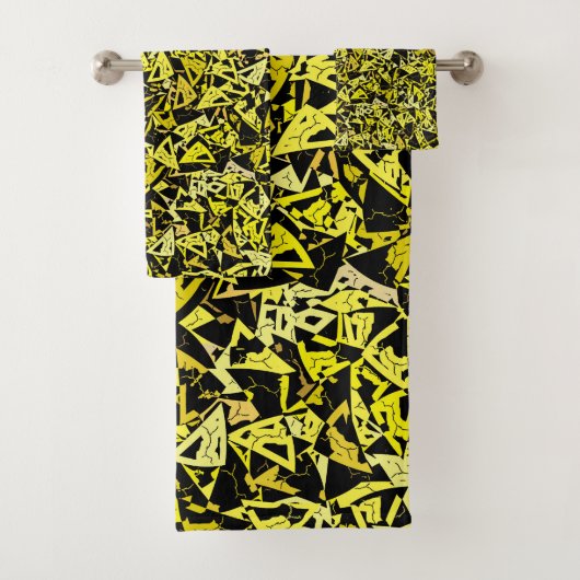 Geel Zwart Driehoek Patroon Bad Handdoek (Insitu)