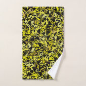 Geel Zwart Driehoek Patroon Bad Handdoek (Handdoek)