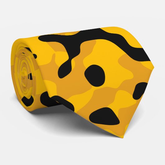 Geel, zwart en goud camouflagepatroon stropdas (Opgerold)