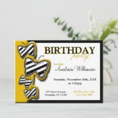 Geel Zwart & Wit Vlinder Verjaardag uitnodigingen (Staand voorkant)