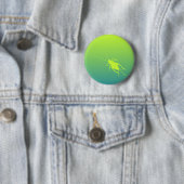 Geelgroene krekel ronde button 5,7 cm (In situ)