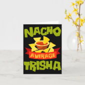 Geen gemiddelde trisha grappige verjaardagsnaam ca kaart (Gele Bloem)