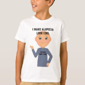 'Geen haar, geen zorgen' kleine jongen met Alopeci T-shirt (Voorkant)