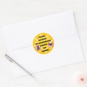 Geen huggen of handshakes tijdens griepseizoen als ronde sticker (Envelop)