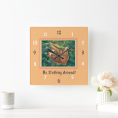 Geen kleding rond wandklok (Huis)