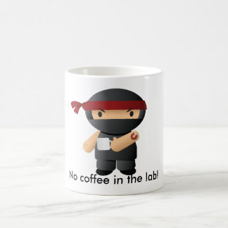 Geen koffie in het lab, Giga ninja. Koffiemok