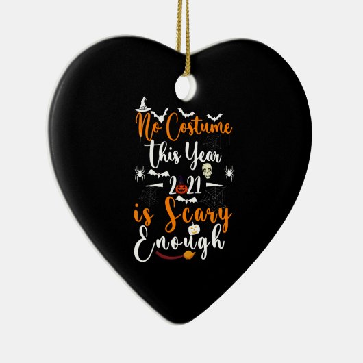 Geen kostuum dit jaar 2021 is eng genoeg keramisch ornament (Rechts)