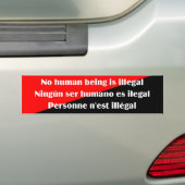 Geen mens is illegaal 2 bumpersticker (Op auto)