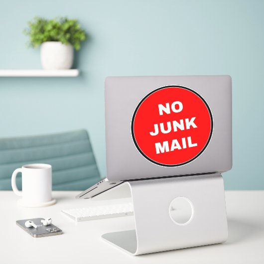 Geen ongewenste e-mail sticker (Laptop op bureau)