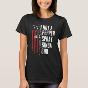 Geen Pepper Spray Soort Meisje Pistool Vrouwen 2e T-shirt