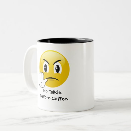 Geen praatje voor Coffee Emoji Mok (Voorkant links)