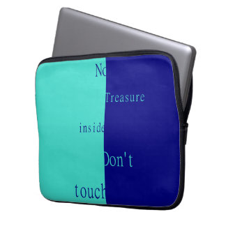 Geen Schat Binnen – Niet Aanraken Laptop Sleeve