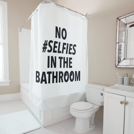 Geen selfies in de badkamer Leuk Douchegordijn (In situ)