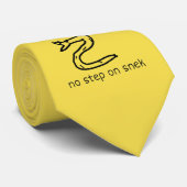 Geen stap op het Stropdas van Snek (Opgerold)