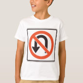 Geen U-bocht verkeersveiligheidssymbool T-shirt (Voorkant)