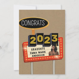 Gefeliciteerd 2023 Afgestudeerde Kraft Papier Retr Aankondiging