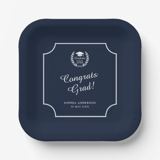 Gefeliciteerd Afstudeerder Elegant Script Navy Blu Papieren Bordje (Voorkant)