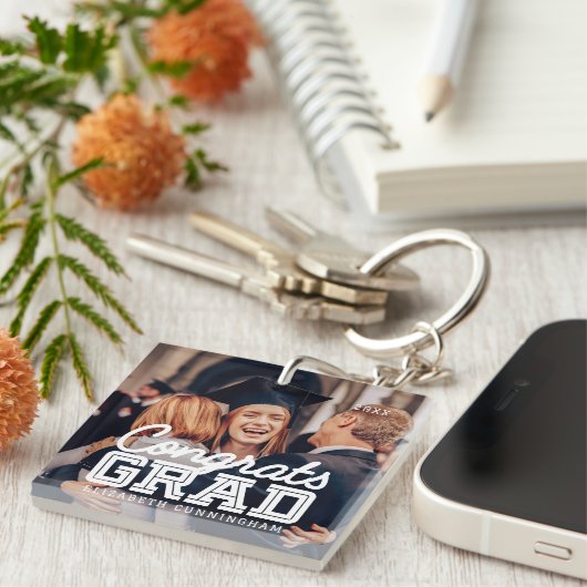 Gefeliciteerd Afstudeerder Moderne Simple Preppy F Sleutelhanger (Voorkant Rechts)