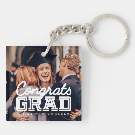 Gefeliciteerd Afstudeerder Moderne Simple Preppy F Sleutelhanger (Achterkant)