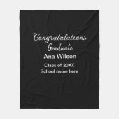 Gefeliciteerd afstuderen Voeg naam toe Class Year  Fleece Deken (Voorkant)