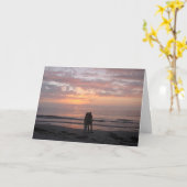 Gefeliciteerd Bruiloftsstrandpaar Kaart (Gele Bloem)