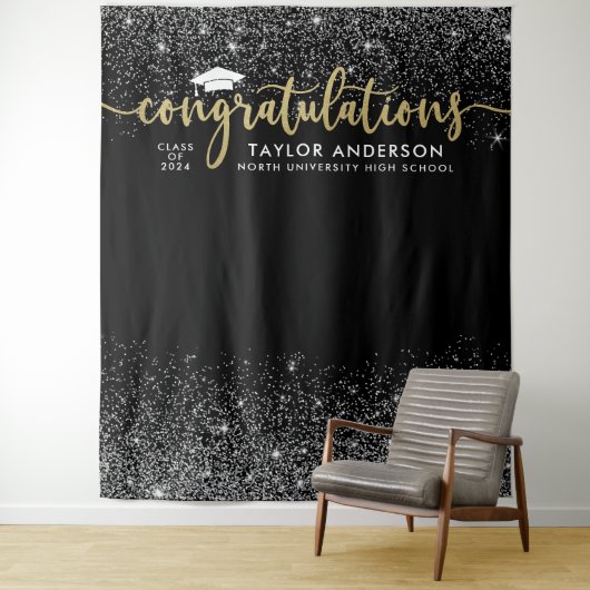 Gefeliciteerd Gold Script Black Graduation Party Wandkleed (In situ)