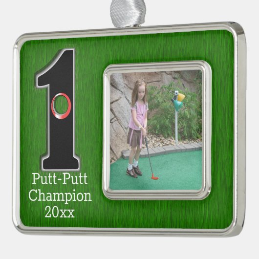 Gefeliciteerd Golfer Hole in One Gepersonaliseerd  Verzilverd Omlijst Ornament (Links)