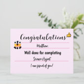 Gefeliciteerd Kaart met Schattige gezicht- Roze (Staand voorkant)