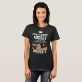 Gefeliciteerd Klasse van 2025 Afstuderen Naam T-shirt (Voorkant volledig)