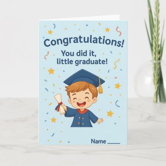 Gefeliciteerd Kleine Afgestudeerde – Kinderen Afst Bedankkaart (Voorkant)