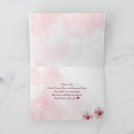 Gefeliciteerd met de eerste Valentijnsdag  Valenti Kaart (Binnen)