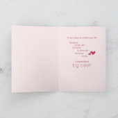 Gefeliciteerd met de grote zuster, aap op roze kaart (Binnen)