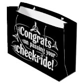Gefeliciteerd met het behalen van je checkride! groot cadeauzakje (Achterkant Gekanteld)