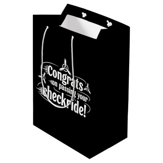 Gefeliciteerd met het behalen van je checkride! medium cadeauzakje (Achterkant Gekanteld)