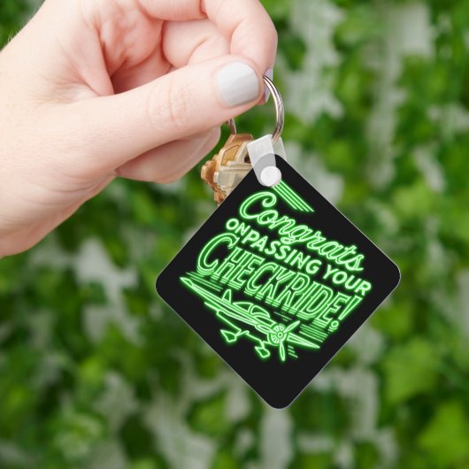 Gefeliciteerd met het passeren van je checkride! s sleutelhanger (Hand)