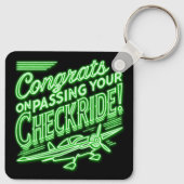 Gefeliciteerd met het passeren van je checkride! s sleutelhanger (Achterkant)
