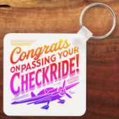 Gefeliciteerd met het passeren van je checkride! s sleutelhanger (Achterkant)