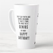 Gefeliciteerd met je verjaardag GENIUS sarcastisch Latte Mok (Linkerhoek)