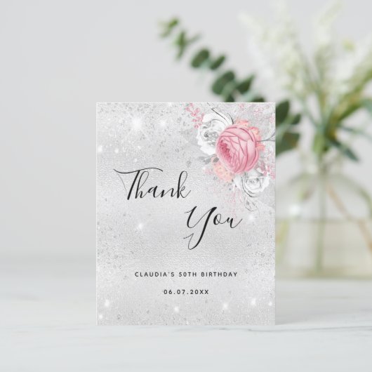 Gefeliciteerd met je verjaardag zilverroze bloemen (Staand voorkant)