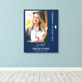 Gefeliciteerd met onze 2024 Afstuderen Navy Modern Canvas Afdruk (Insitu (Houten vloer))