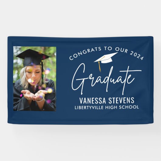 Gefeliciteerd met onze 2024 Afstuderen Navy Modern Spandoek (Horizontaal)