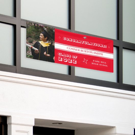 Gefeliciteerd Rode en Witte Monogram Spandoek (Buitenkant Gebouw)