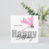 Gefeliciteerd Verjaardag Roze Libel Persoonlijke N Kaart (Staand voorkant)