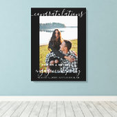 Gefeliciteerd Verloving Foto Couple's Sign Canvas Afdruk (Insitu (Houten vloer))