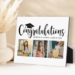 Gefeliciteerd Zwart 3 Foto 2025 Afstuderen Fotoplaat<br><div class="desc">Stijlvol 3 plaqueteken van het fotoafstuderen met de eigenschappen van het palet "Gefeliciteerd"in trendy zwarte kalligrafie manuscript met het pet van het afstudeerder en de moderne douanetekst voor de naam en het klassenjaar van de afgestudeerde. Voeg drie favoriete foto's van toe afstuderen aan de vierkante placeholder afbeeldingen. Reinig witte achtergrondkleur....</div>