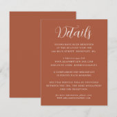 Gegevens over de minimalistische terracotta bruild informatiekaartje (Voorkant / Achterkant)