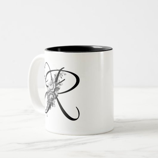 Gegraveerd  bloemmonogram tweekleurige koffiemok (Voorkant links)