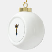 Gegraveerde Giraffe Met Bril Design_1 Keramische Bal Ornament (Rechts)